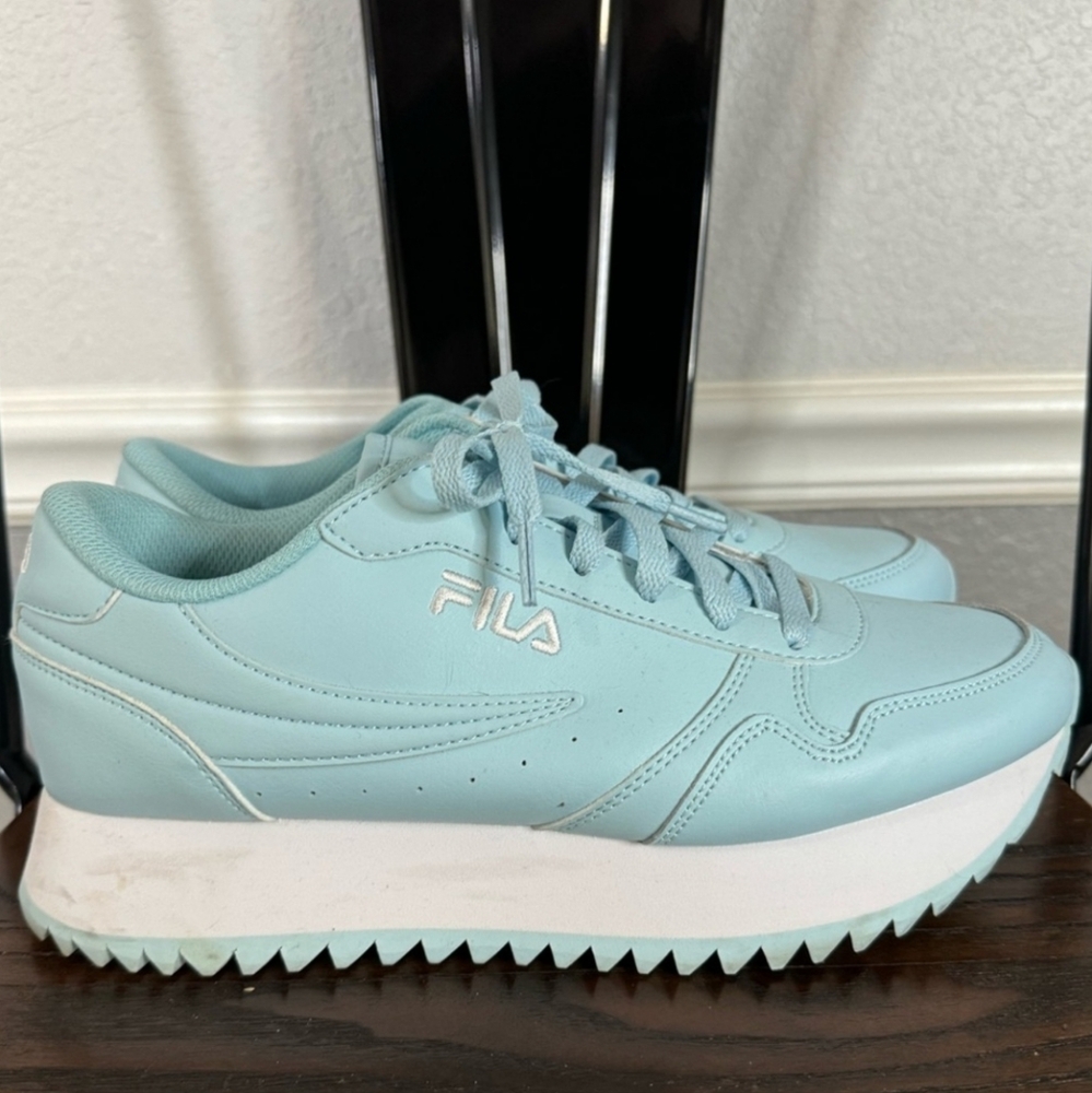 Women's FILA Platform Super Cute Sky Blue Stylish Tennis Shoes - Picture 5 of 5
